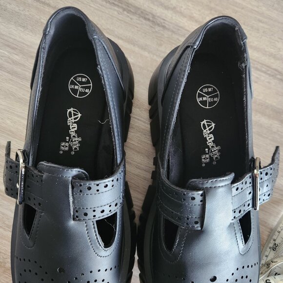 Black TUKskin™ T-Bar Anarchic Airship Brogue - Picture 2 of 6